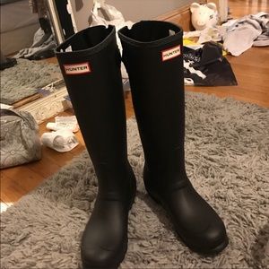 Hunter Tall Black Matte Adjustable Boots!